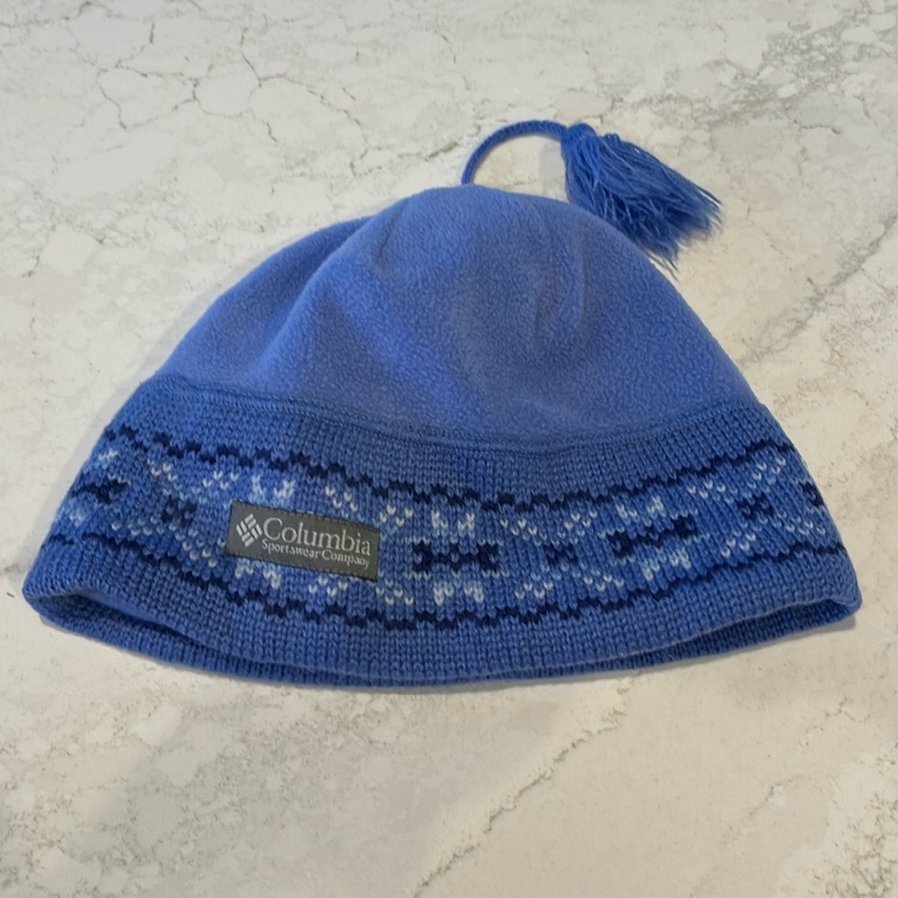Columbia Youth Hat. One size fits all. Blue.